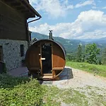 Petek Apartman