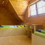 Petek Apartman