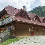 Petek Apartman *